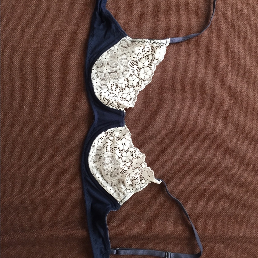 Lace blue bra 32A